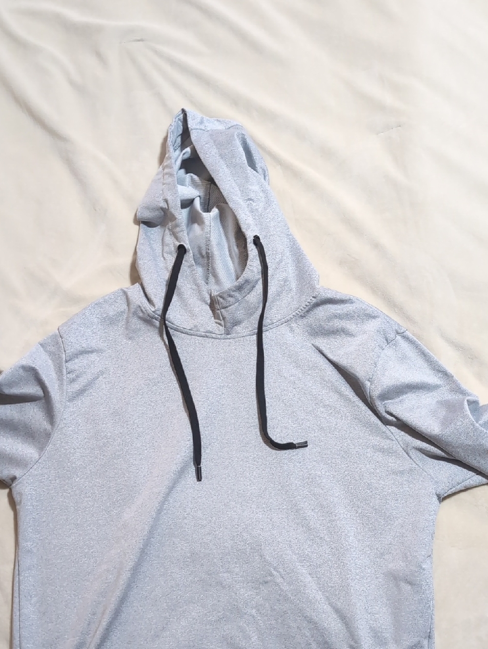 SHEIN Men's Light Gray Hooded Pullover with Black Drawstrings